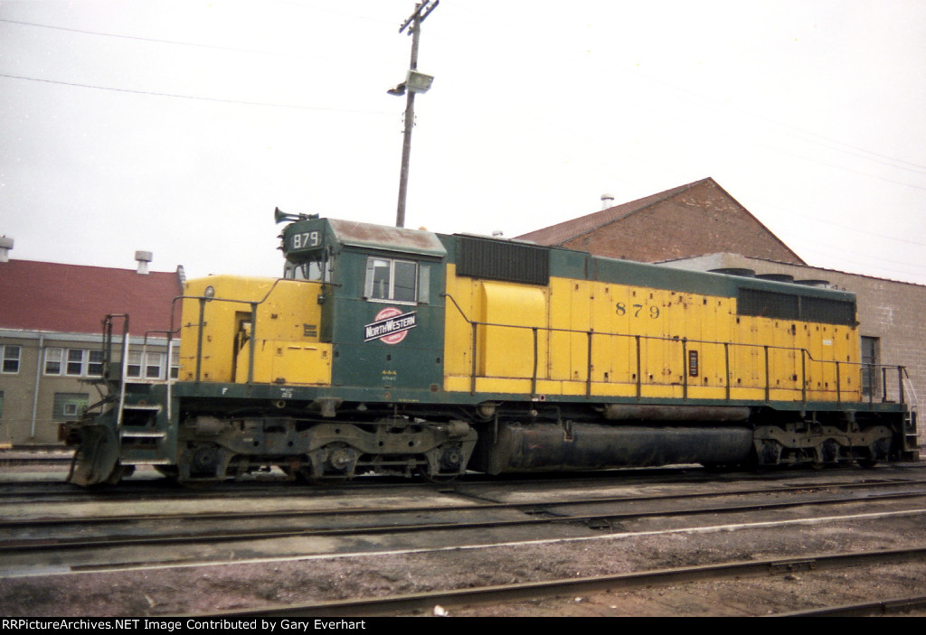 CNW SD40 #879